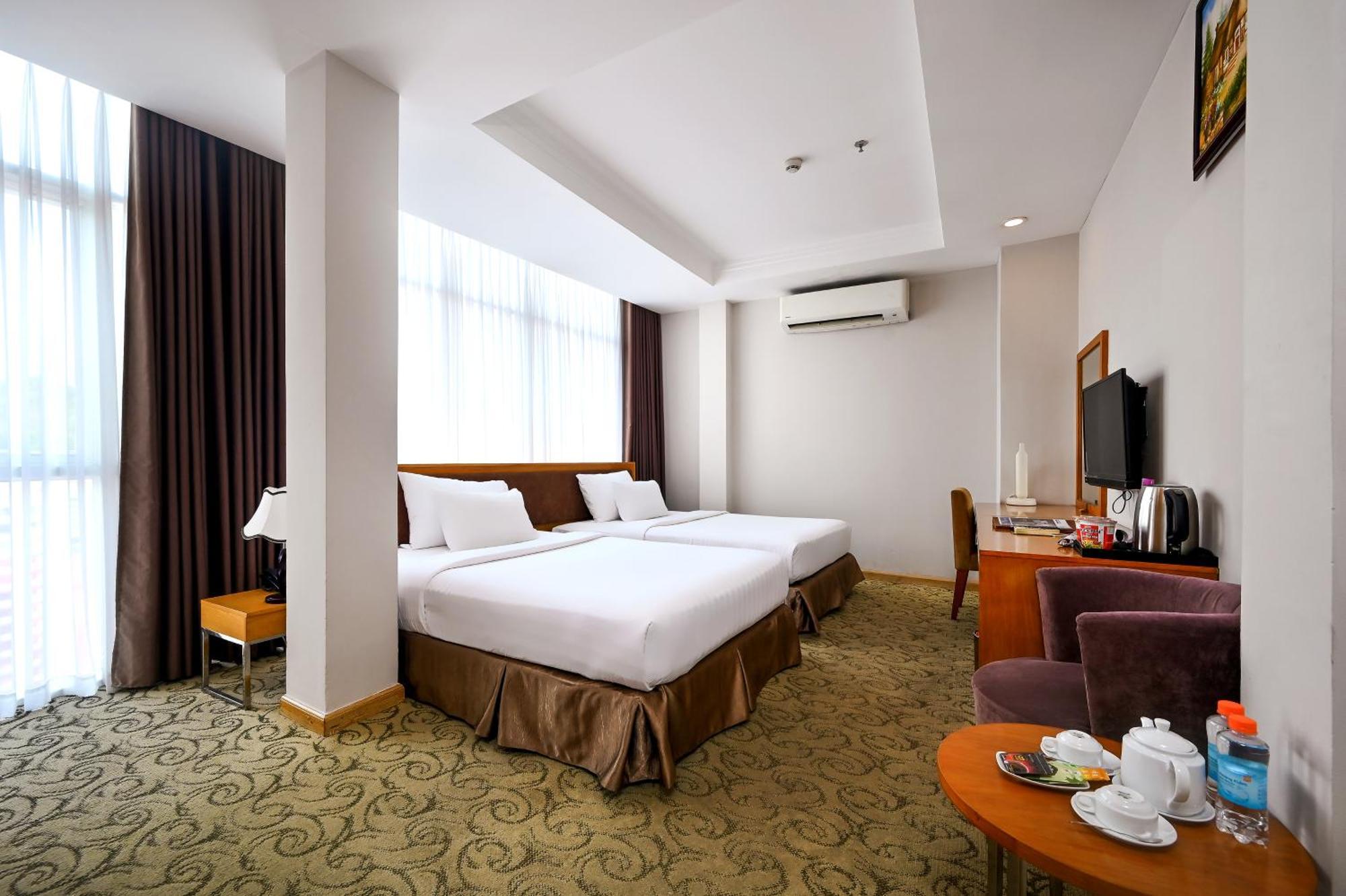 Ttc Hotel Deluxe Airport